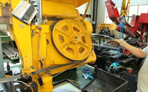 如何解决理塘卧式金属带锯床切削时出现的断带现象? 如何解决理塘卧式金属带锯床切削时出现的断带现象?